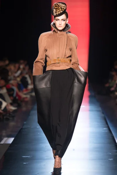 Look 4